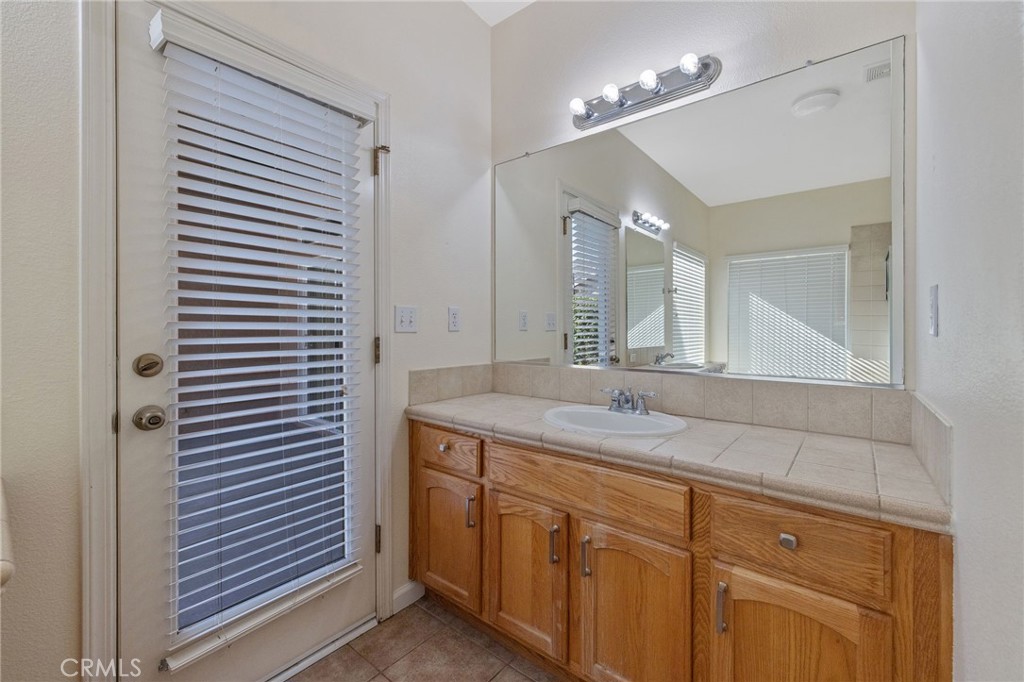 1678 Hawthorn Property Photo 37