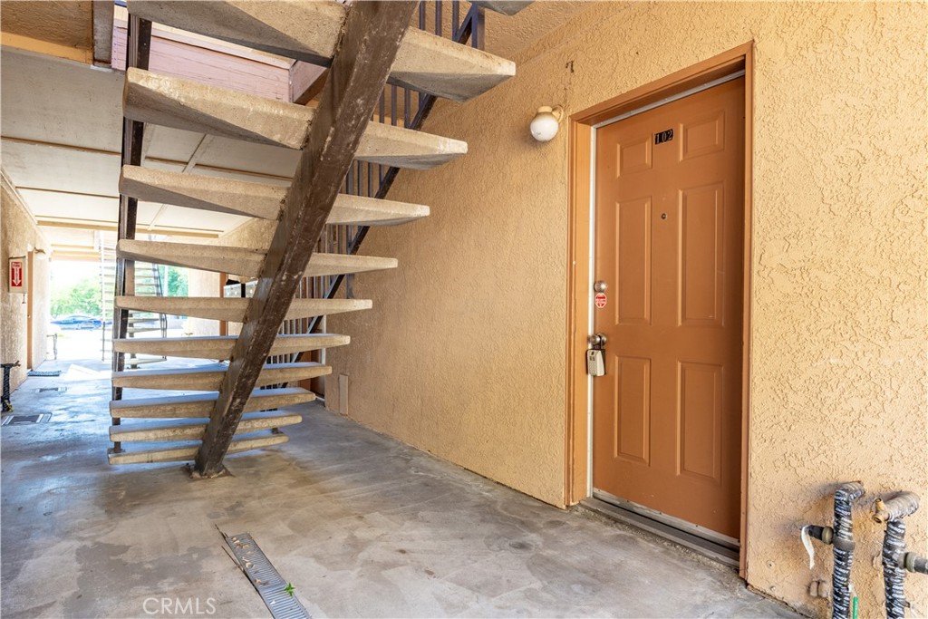 3121 Spring 102 Property Photo 4