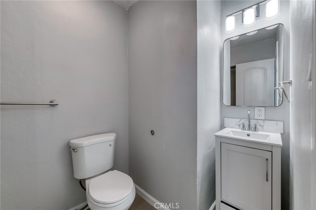934 W Terrace Property Photo 20