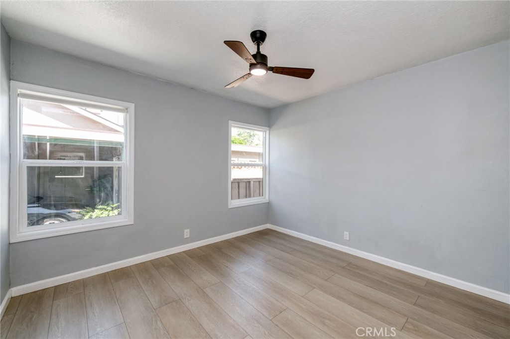 934 W Terrace Property Photo 21
