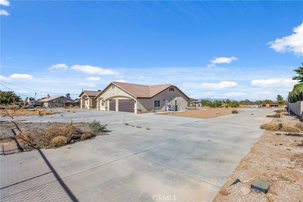 9175 Cottonwood Property Photo 2