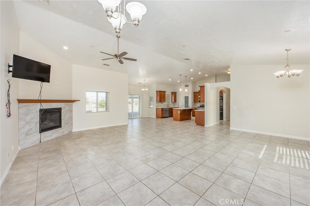 9175 Cottonwood Property Photo 3