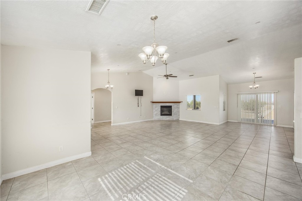 9175 Cottonwood Property Photo 9