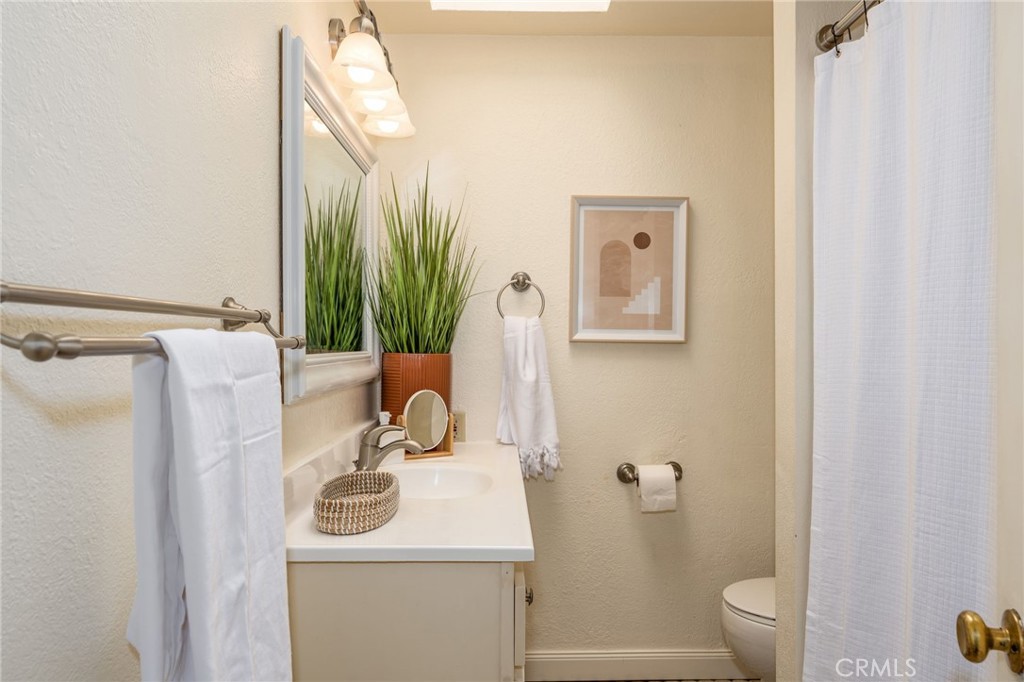 42909 Country Club W Property Photo 13