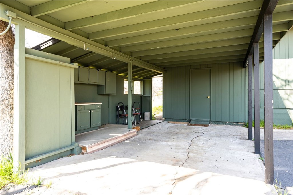42909 Country Club W Property Photo 31
