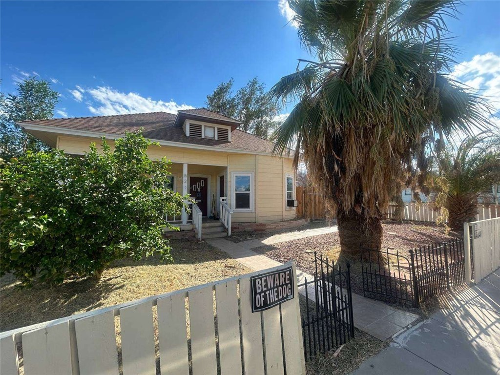 521 Acoma Property Photo 1