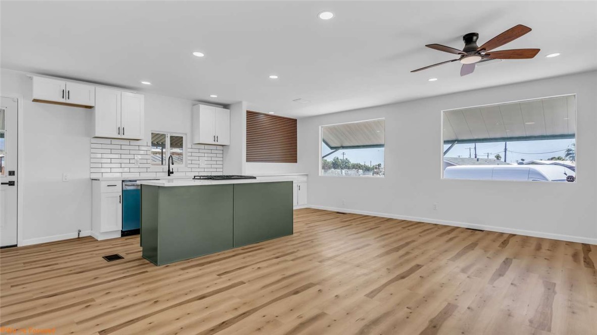 73250 Colonial Property Photo 4