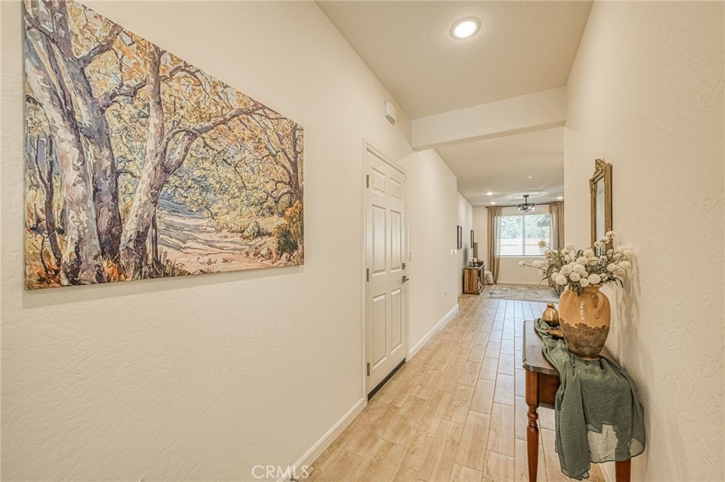 1523 Bloom Ln Property Photo 3