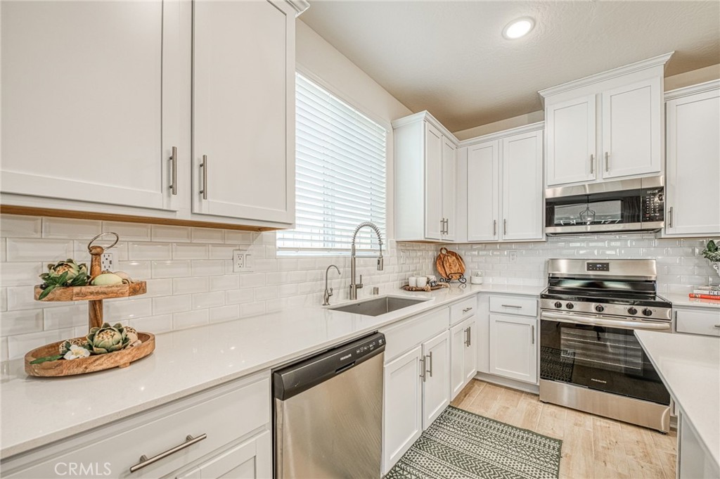 1523 Bloom Ln Property Photo 8