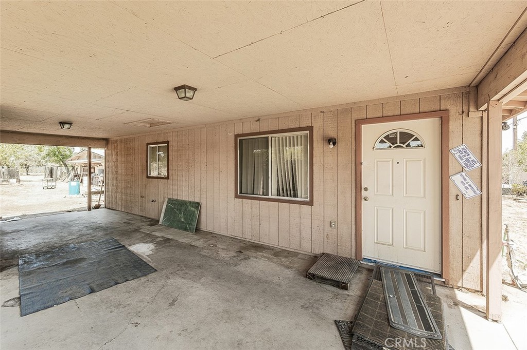 9016 E Dinuba Property Photo 4