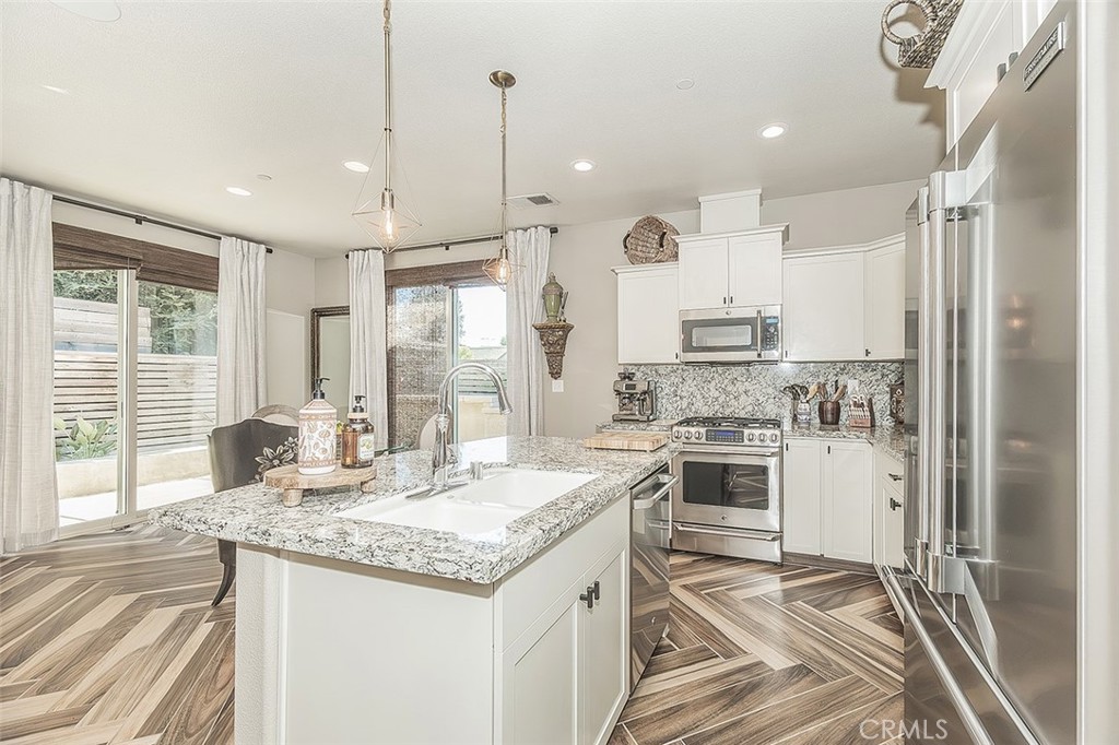 7076 N Cedar Hill Drive Property Photo 18