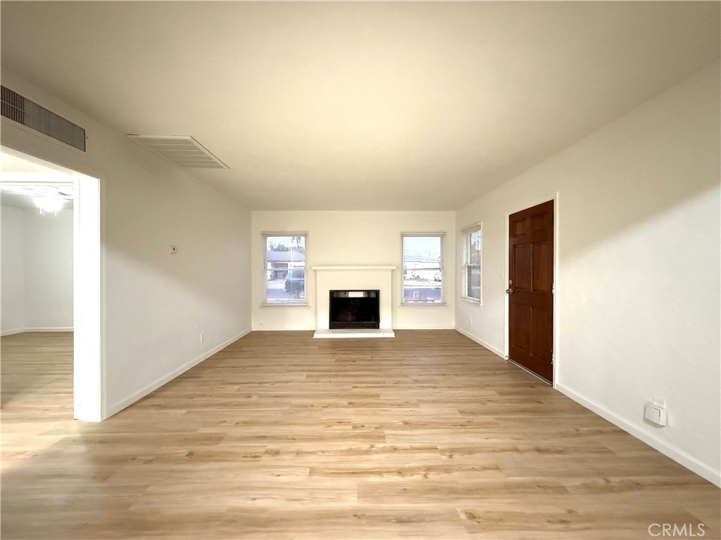 4326 E Brentwood Property Photo 2