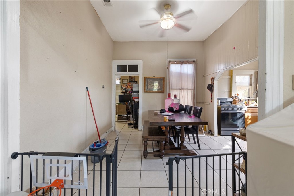 130 E 4th Street Property Photo 11