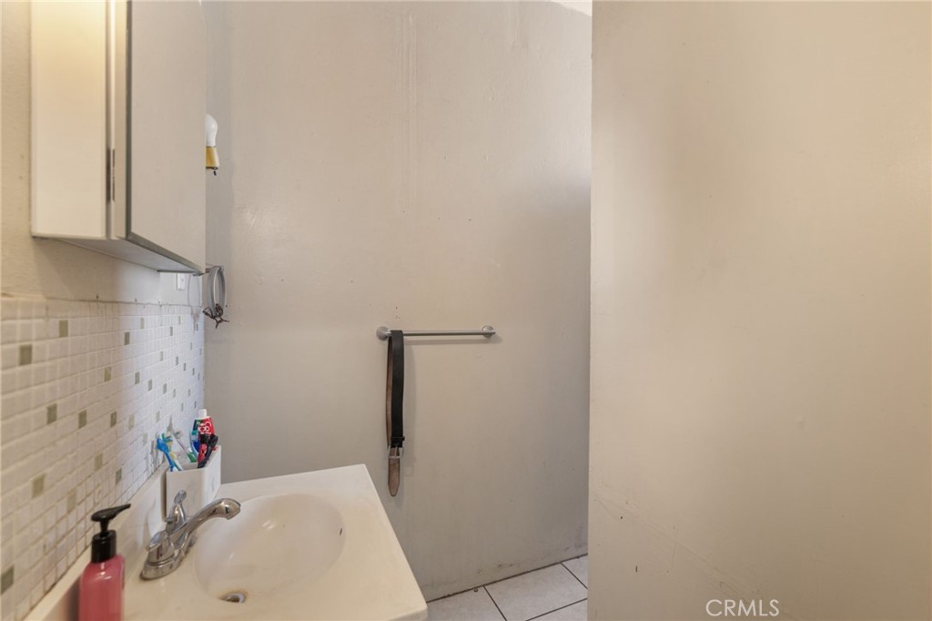 130 E 4th Street Property Photo 19