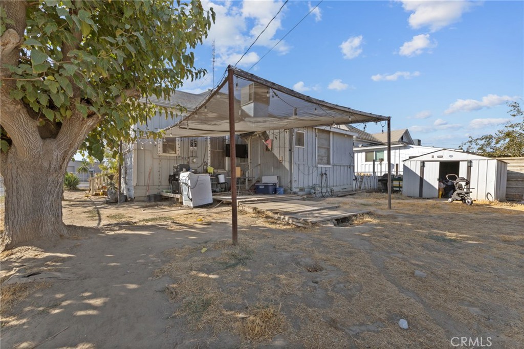 130 E 4th Street Property Photo 25
