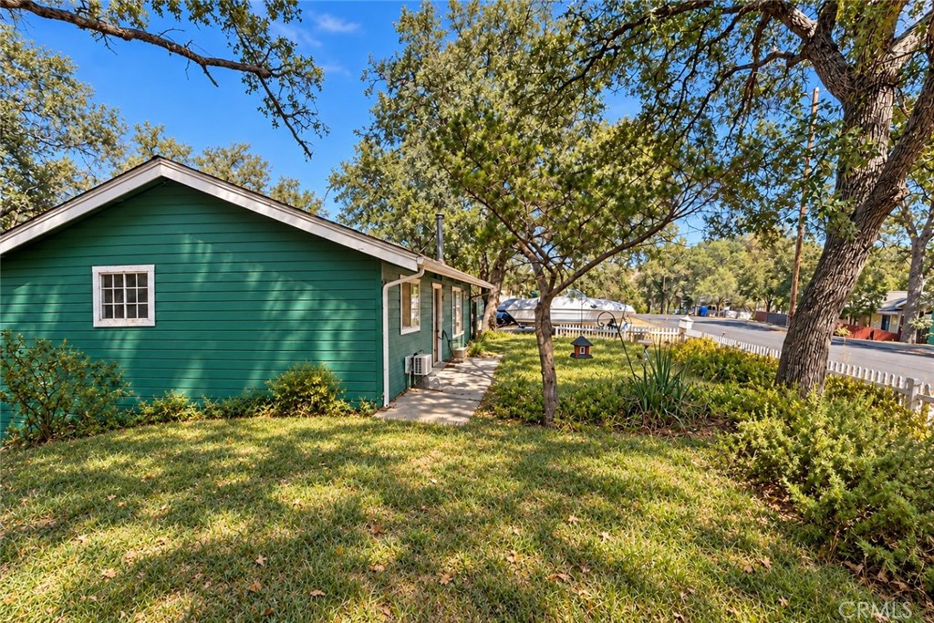 9303 Stagecoach Lane Property Photo 1