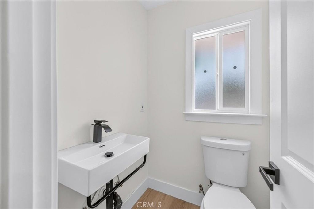 609 E Hampton Property Photo 13