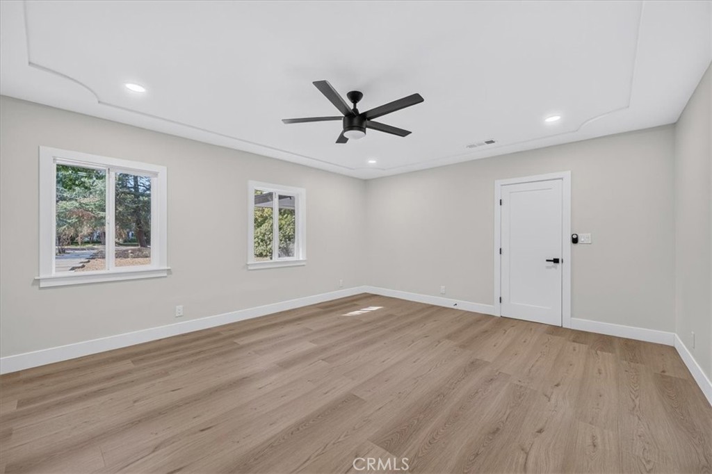 609 E Hampton Property Photo 25