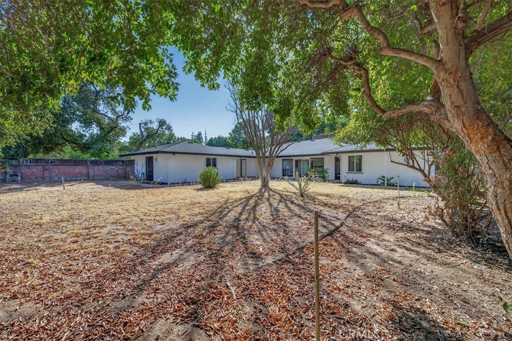 609 E Hampton Property Photo 34