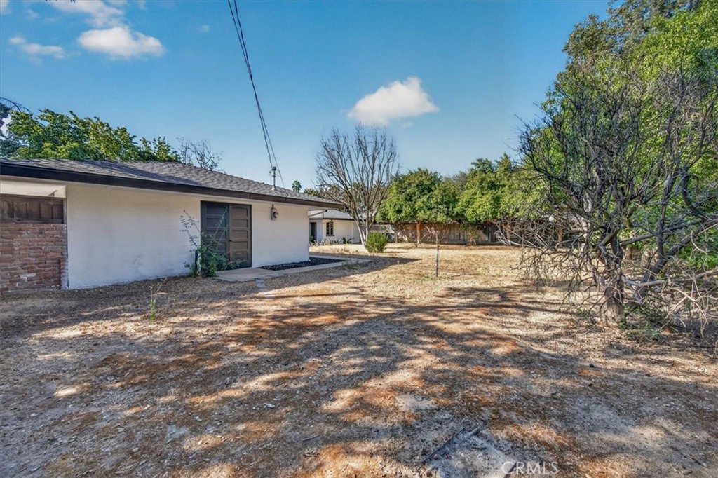 609 E Hampton Property Photo 36