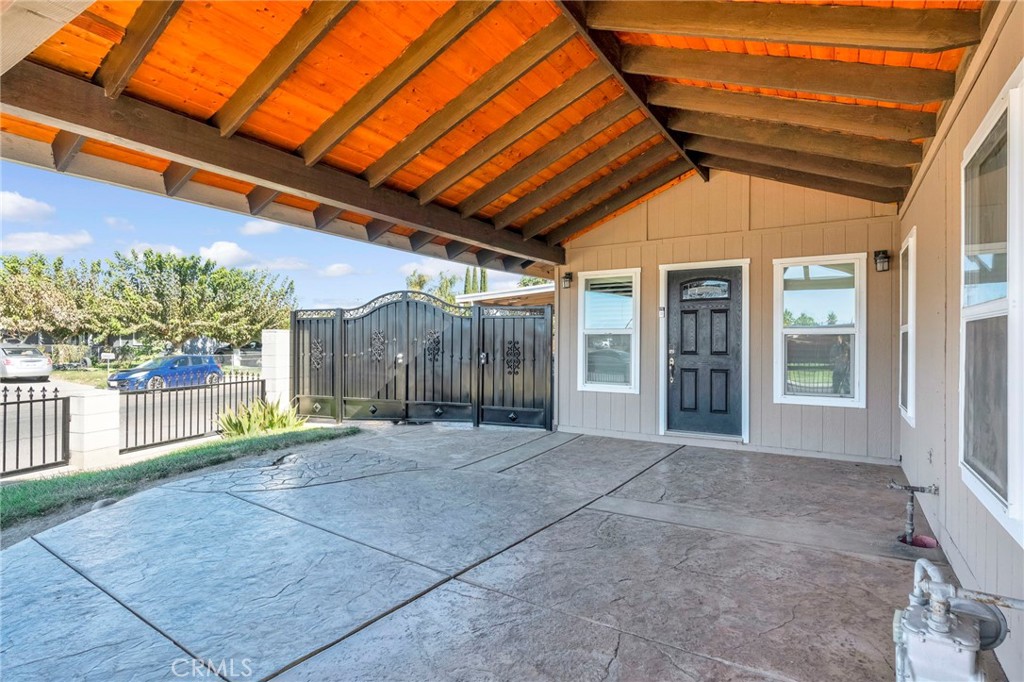 207 I Property Photo 5