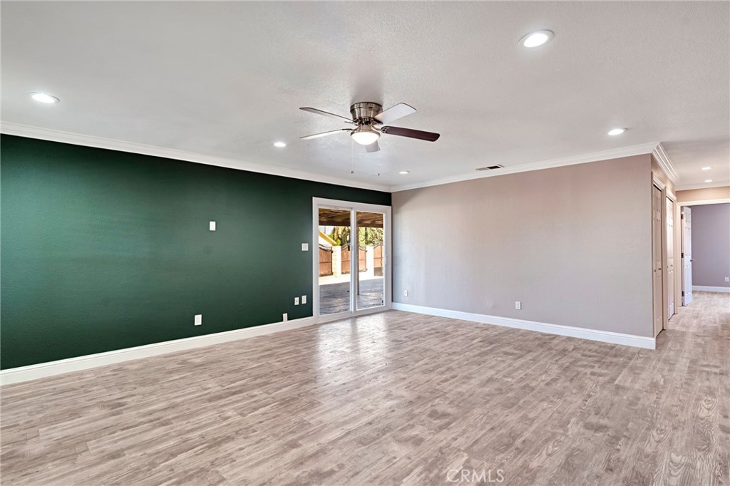 207 I Property Photo 9