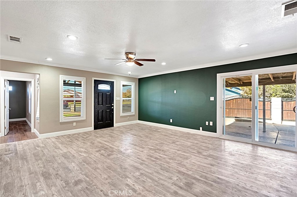 207 I Property Photo 11