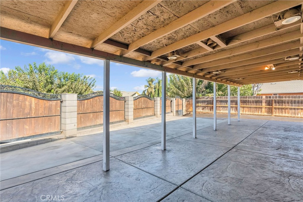 207 I Property Photo 30