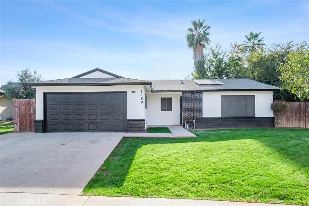 1189 W Pinedale Property Photo 1