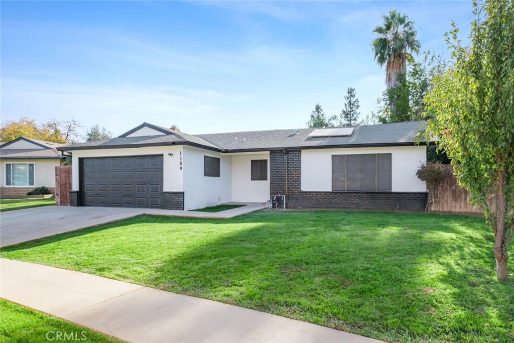 1189 W Pinedale Property Photo 2