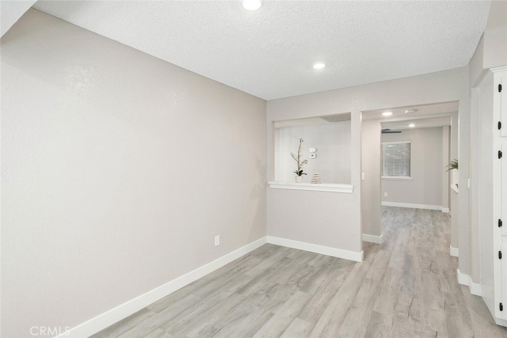 1189 W Pinedale Property Photo 8