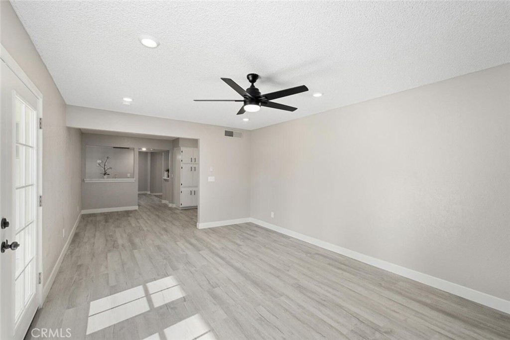 1189 W Pinedale Property Photo 13