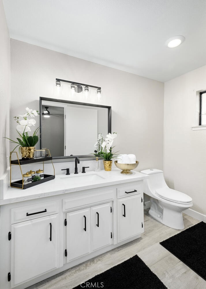 1189 W Pinedale Property Photo 15