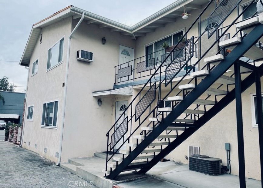 5730 Laurel Canyon Boulevard 3 Property Photo 2