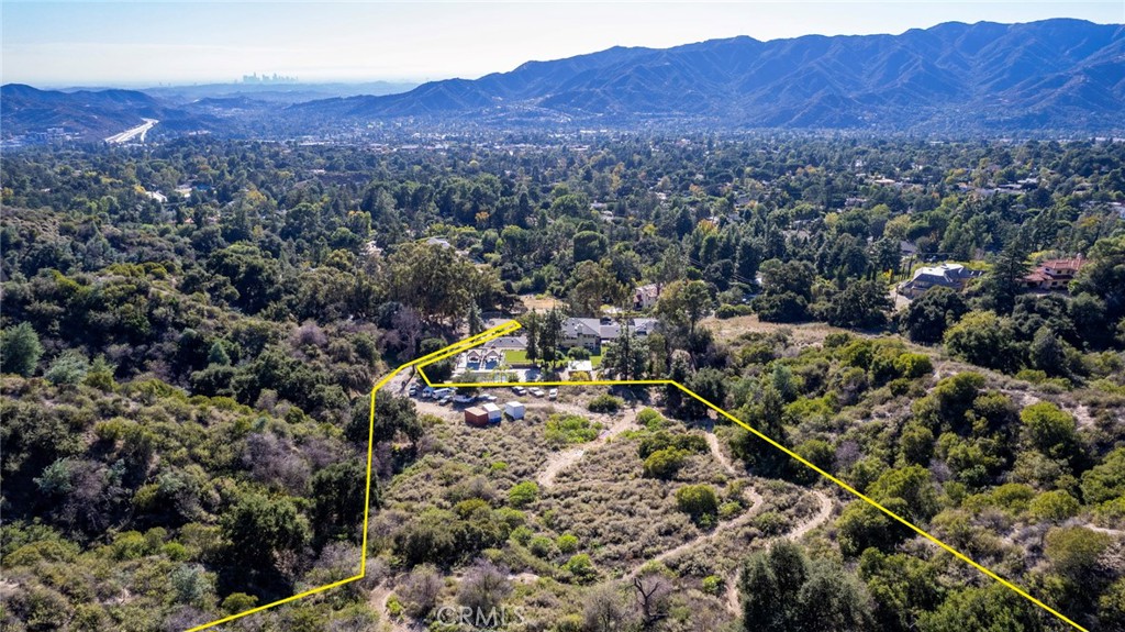 5500 La Forest Drive Property Photo 4
