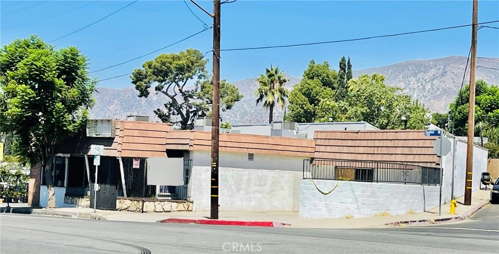 7505 Foothill Boulevard Property Photo 2