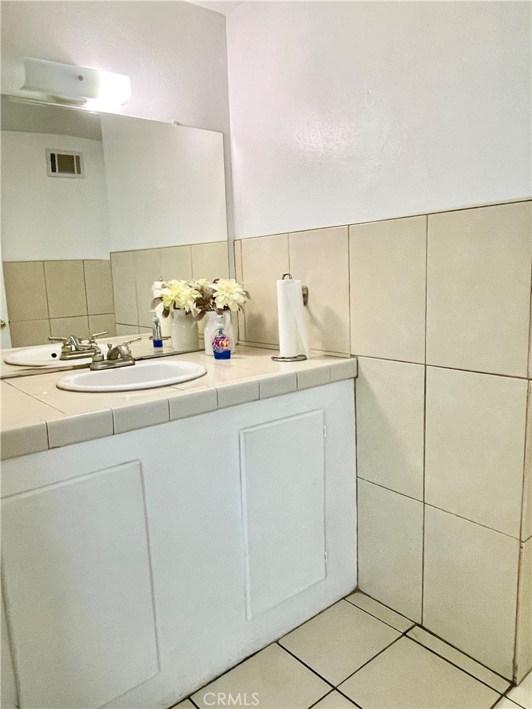 7505 Foothill Boulevard Property Photo 17