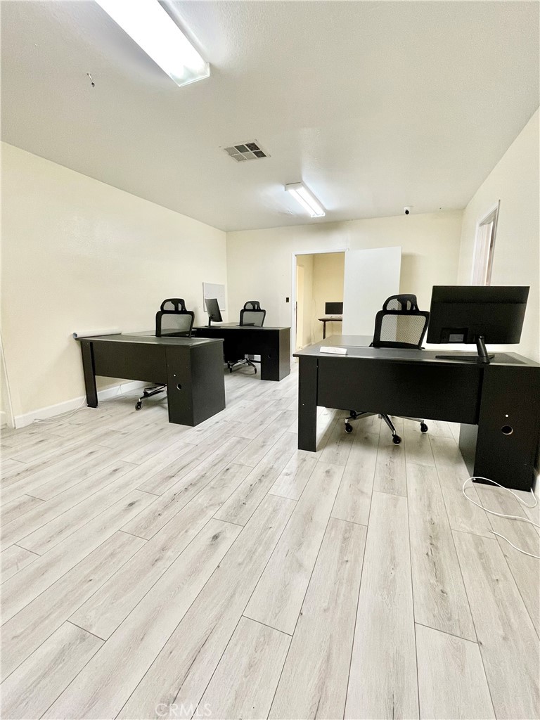 7505 Foothill Boulevard Property Photo 21
