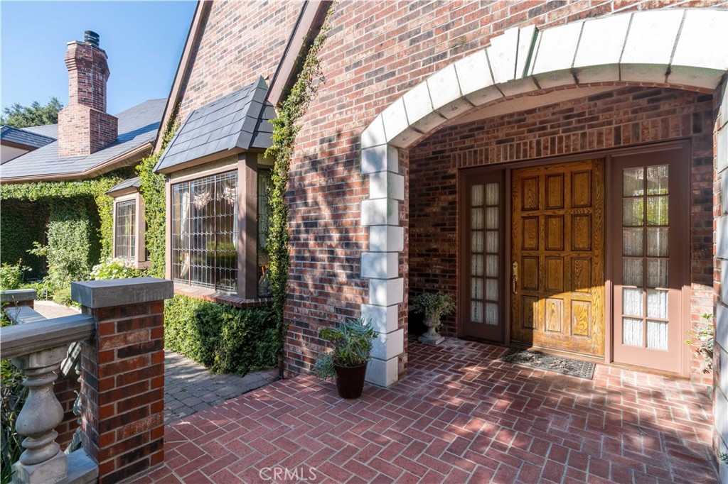 375 Berkshire Avenue Property Photo 6