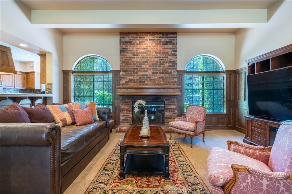 375 Berkshire Avenue Property Photo 19