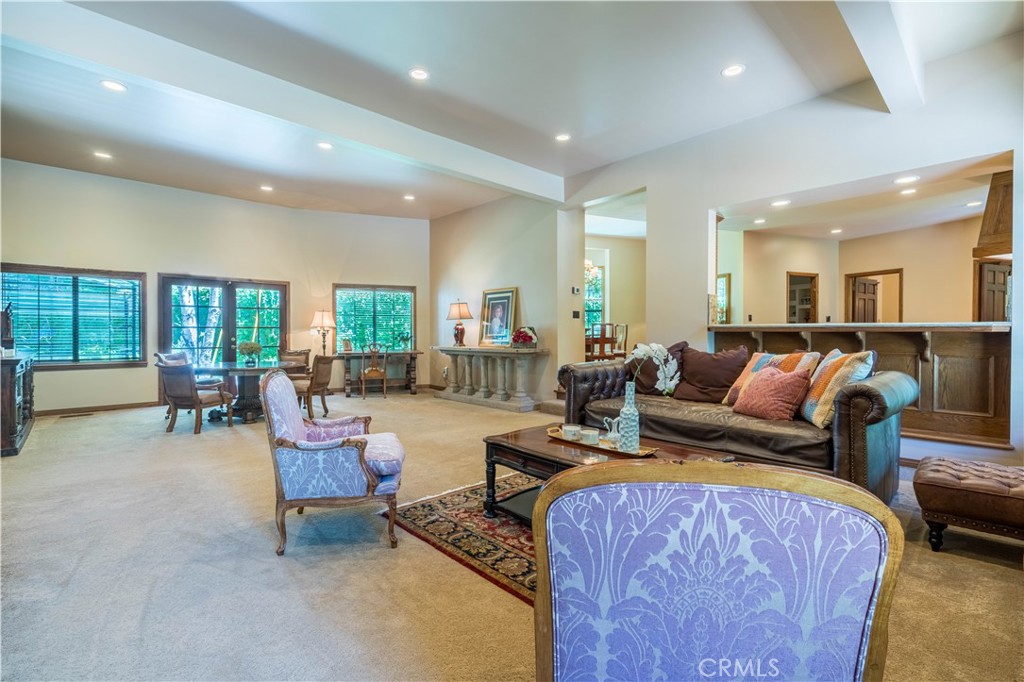 375 Berkshire Avenue Property Photo 20