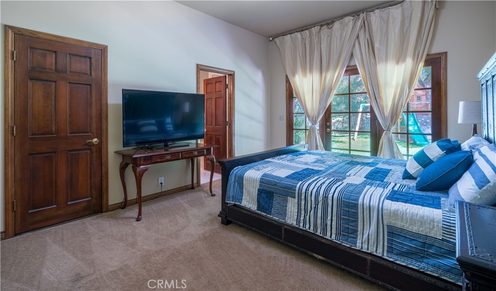375 Berkshire Avenue Property Photo 28