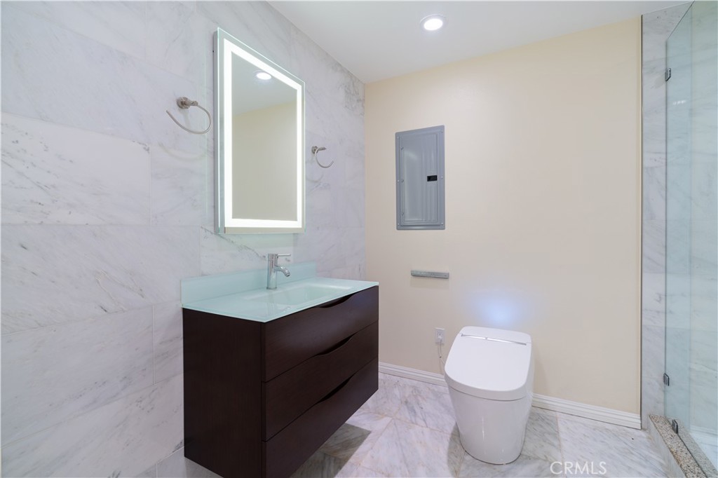 375 Berkshire Avenue Property Photo 29
