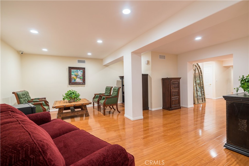 375 Berkshire Avenue Property Photo 40
