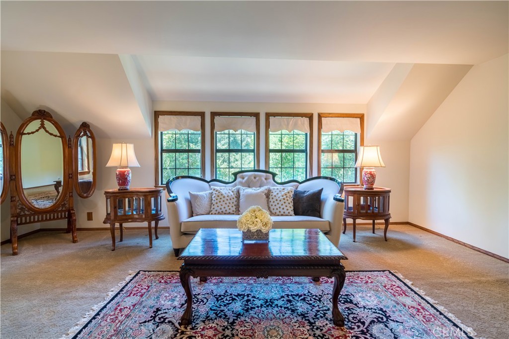 375 Berkshire Avenue Property Photo 45