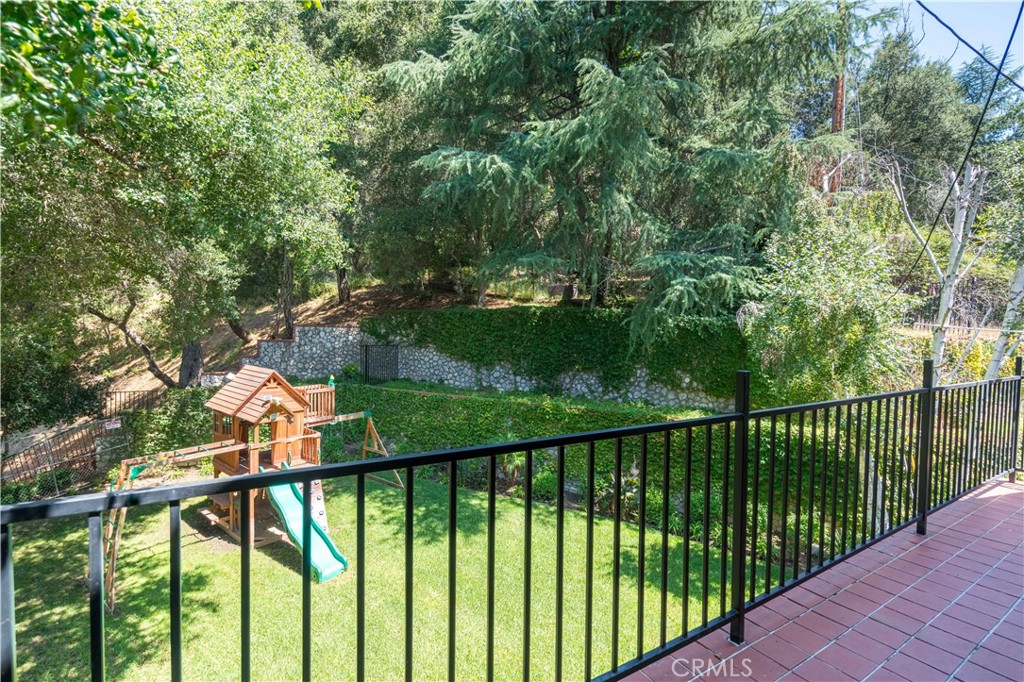 375 Berkshire Avenue Property Photo 65