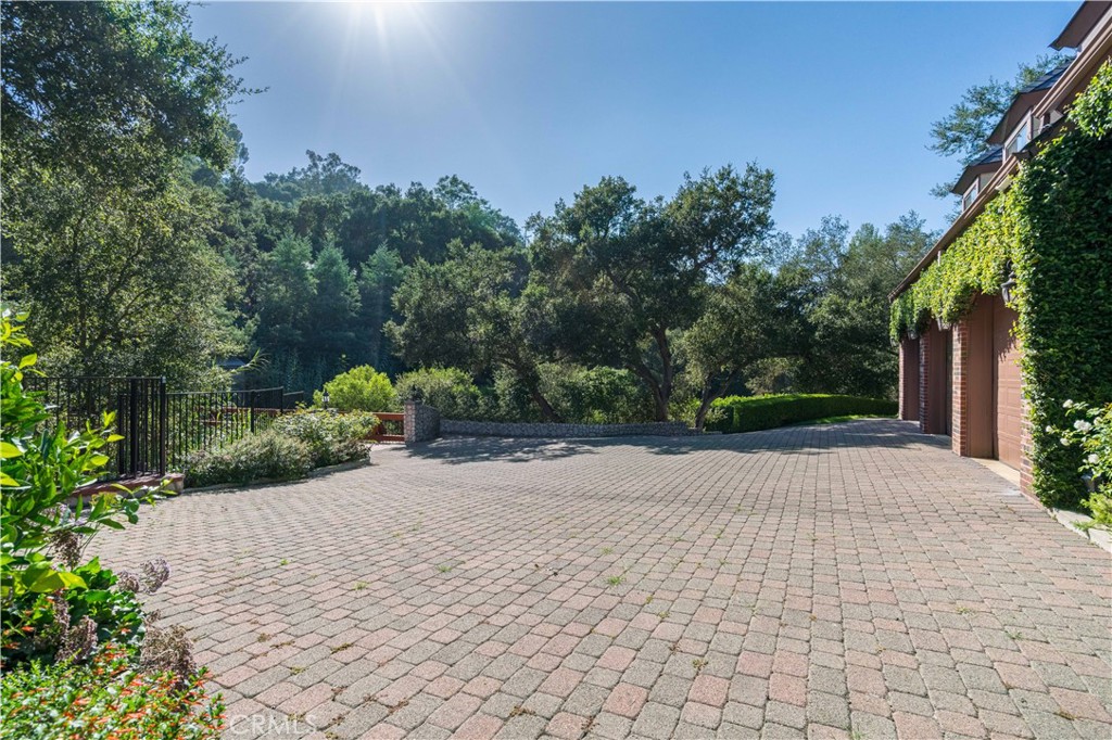 375 Berkshire Avenue Property Photo 67