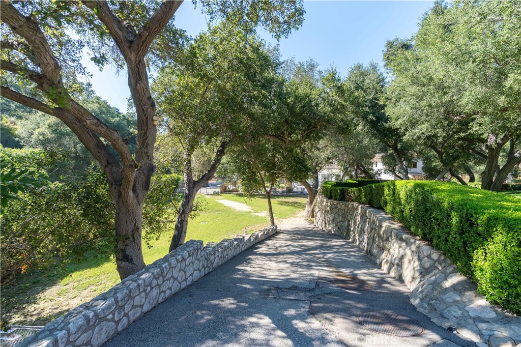 375 Berkshire Avenue Property Photo 73