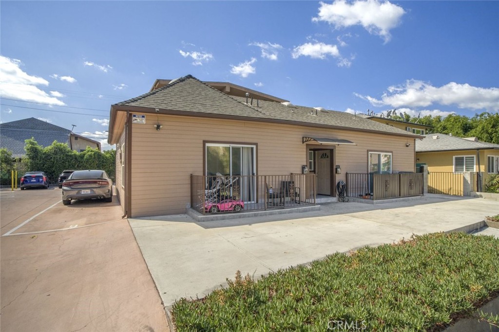 1344 E Broadway Property Photo 7