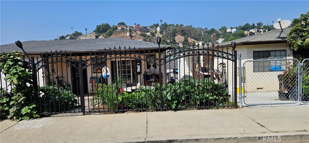 5077 -5079 Borland Road Property Photo 2